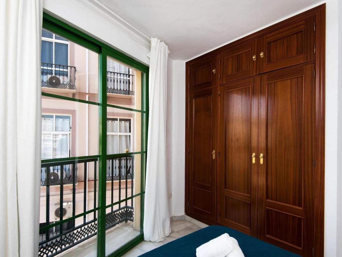 Rosaleda Center Apartment Malaga Exterior photo